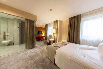 Фото номера Стандартные апартаменты Отель Hotel Kopieniec Fizjo- Med &amp; SPA г. Мужасихле 5